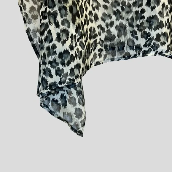 Simon Chang Women’s Top OS Gray Black Sheer Batwing Sleeves - Picture 3 of 8